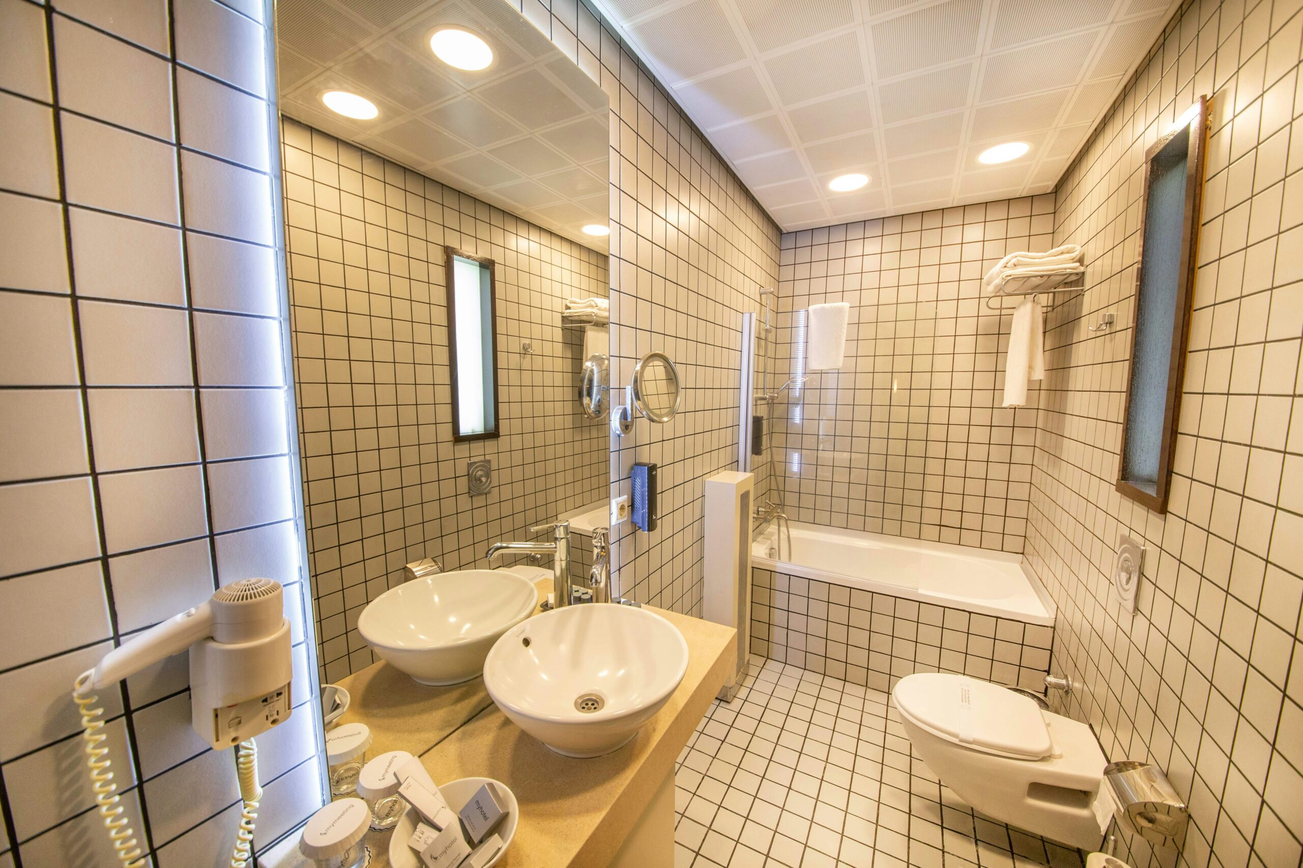 enis-yavuz-yy4rMNaL6fw-unsplash